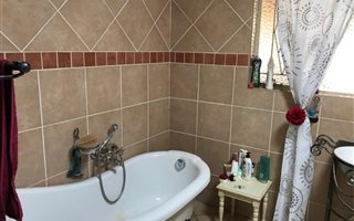 4 Bedroom House in Neserhof