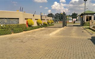 3 Bedroom Cluster in Nortons Home Estate