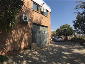 993 m² Industrial space in Laser Park