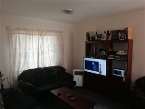 2 Bed Apartment in West Porges