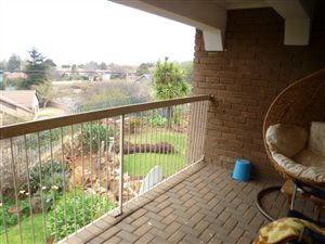 2 Bed Apartment in Noordheuwel