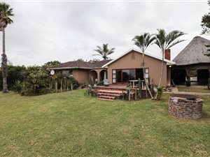 7 Bed House in Beacon Bay