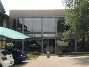 1100 m² Office Space in Halfway House