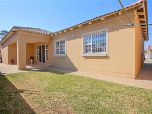 3 Bed Townhouse in Pomona
