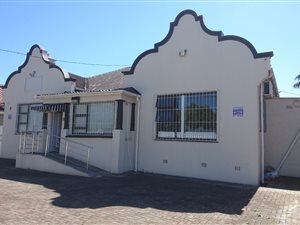 10 Bedroom House in Southernwood