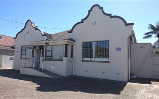 10 Bedroom House in Southernwood
