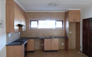 2 Bedroom Townhouse in Helderwyk