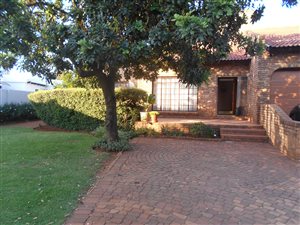 4 Bed House in Sunward Park