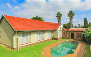 3 Bedroom House in Birchleigh North
