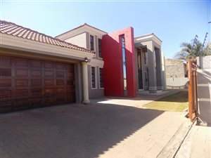 4 Bed House in Clayville