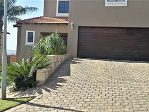 3 Bed House in Pinehaven