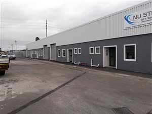 275 m² Industrial space in Elsies River Industrial