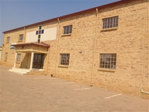 Commercial space in Olievenhoutbosch