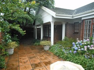 3 Bed House in Hillcrest Central