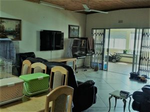 2.5 ha Smallholding in Pendale