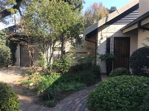 5 Bed House in Parktown North