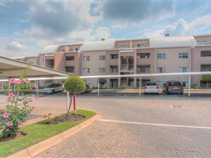 3 Bed Apartment in Edenburg