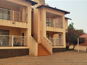 2 Bed Apartment in Rensburg