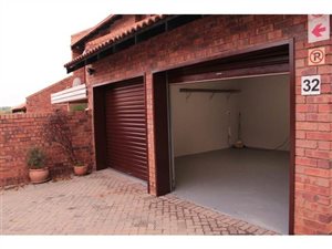 3 Bed Townhouse in Garsfontein