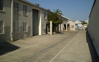 175 m² Industrial space in Blue Downs