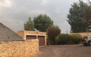 3 Bedroom Townhouse in Sundowner