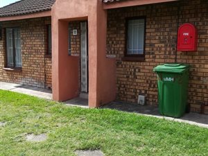 2 Bedroom Apartment in Veld En Vlei