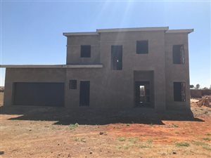 3 Bed Duet in Zambezi Manor Estate