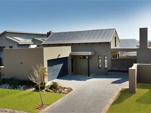 3 Bed House in Waterfall Country Village
