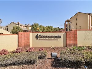 3 Bed Apartment in Carlswald Estate
