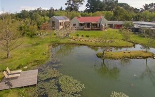 4 Bedroom House in Grabouw