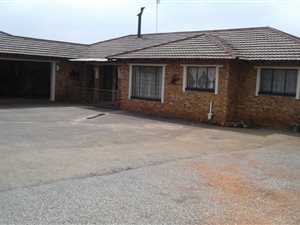 8.1 ha Farm in Valley Settlements AH