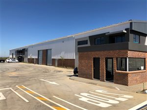 1276 m² Industrial space in Louwlardia