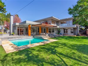 4 Bed House in Fourways Gardens