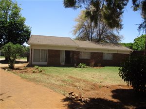 3 Bed House in Mooinooi