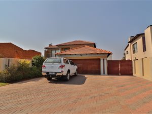 4 Bed Townhouse in Theresa Park