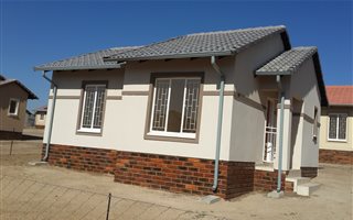 2 Bedroom House in Kya Sands