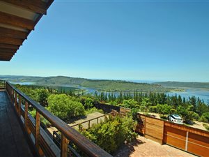 11.9 ha Farm in Knysna Central