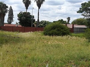 1200 m² Land available in Ninapark