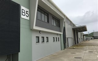 928 m² Industrial space in Cornubia