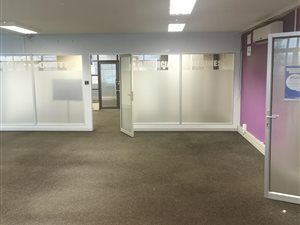 353 m² Commercial space in New Town Centre