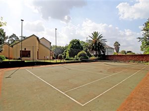 640 m² Land available in Glenhazel