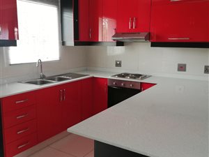 3 Bed House in Country View