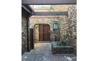 1 Bedroom Apartment in Bramley Park