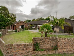 4 Bed House in Walmer Downs
