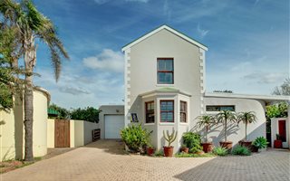 3 Bedroom House in Uitzicht