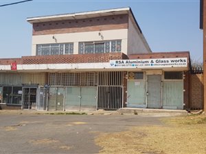 350 m² Commercial space in Chrisville