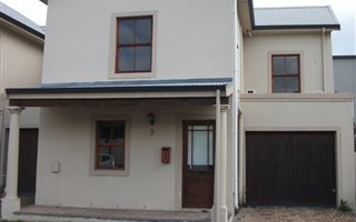 3 Bedroom Townhouse in Graanendal