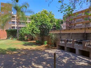 1.5 Bed Flat in Eloffsdal