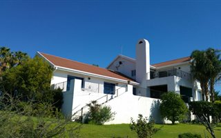 4 Bedroom House in Vanderkloof
