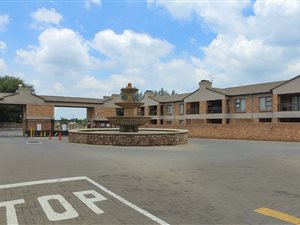 2 Bedroom Townhouse in Ravenswood